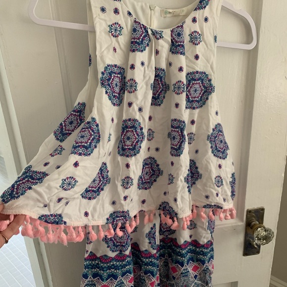 Medallion Romper - Picture 3 of 5